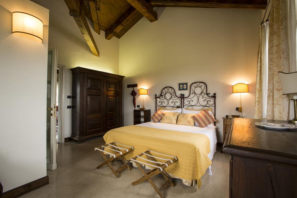 Locanda Del Pilone Alba  Eksteriør bilde