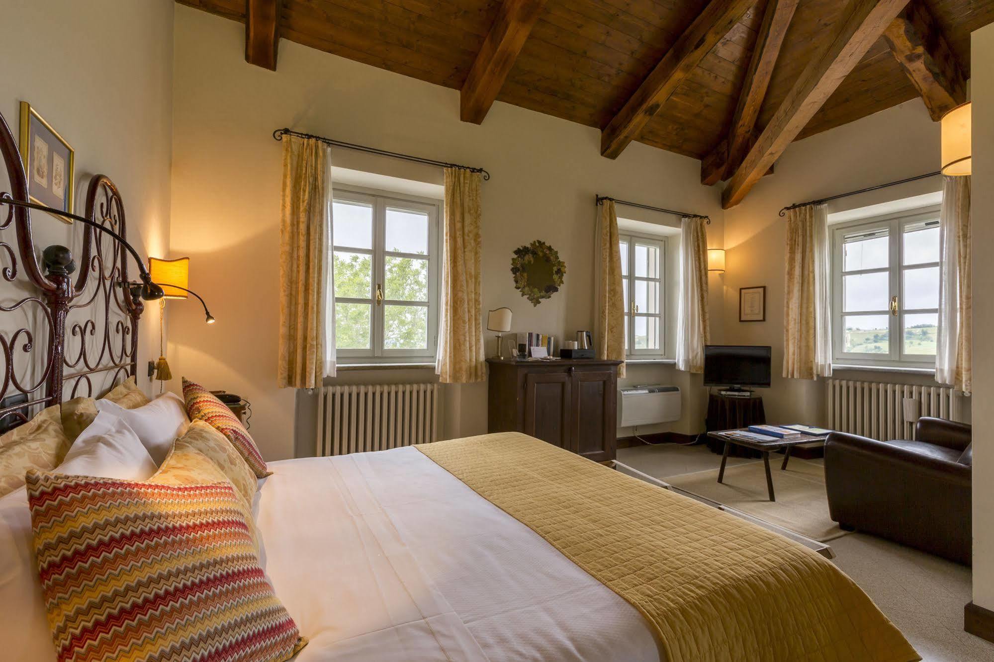 Locanda Del Pilone Alba  Eksteriør bilde